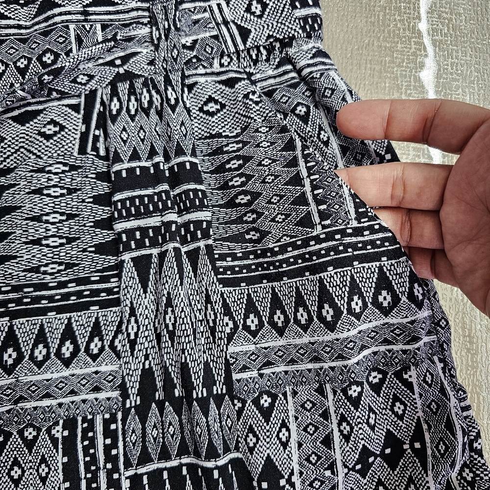One 5 One Boho Festival Tribal Aztec Rayon Paperbag Pocket Shorts L - Picture 5 of 10